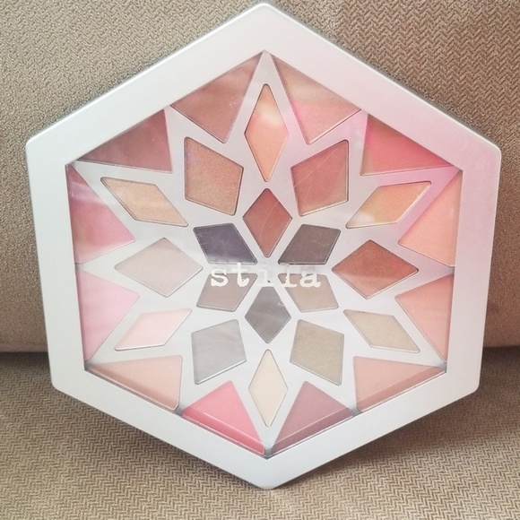 Stila | Eye Shawdow, Cheek Color - Picture 2 of 3